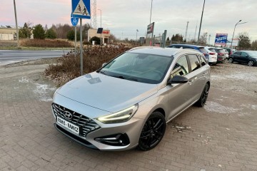 1.5T-gdi 160Ps FULL LED Navi Kamera Extra stan !!