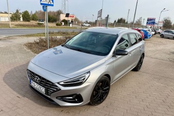 1.5T-gdi 160Ps FULL LED Navi Kamera Extra stan !!